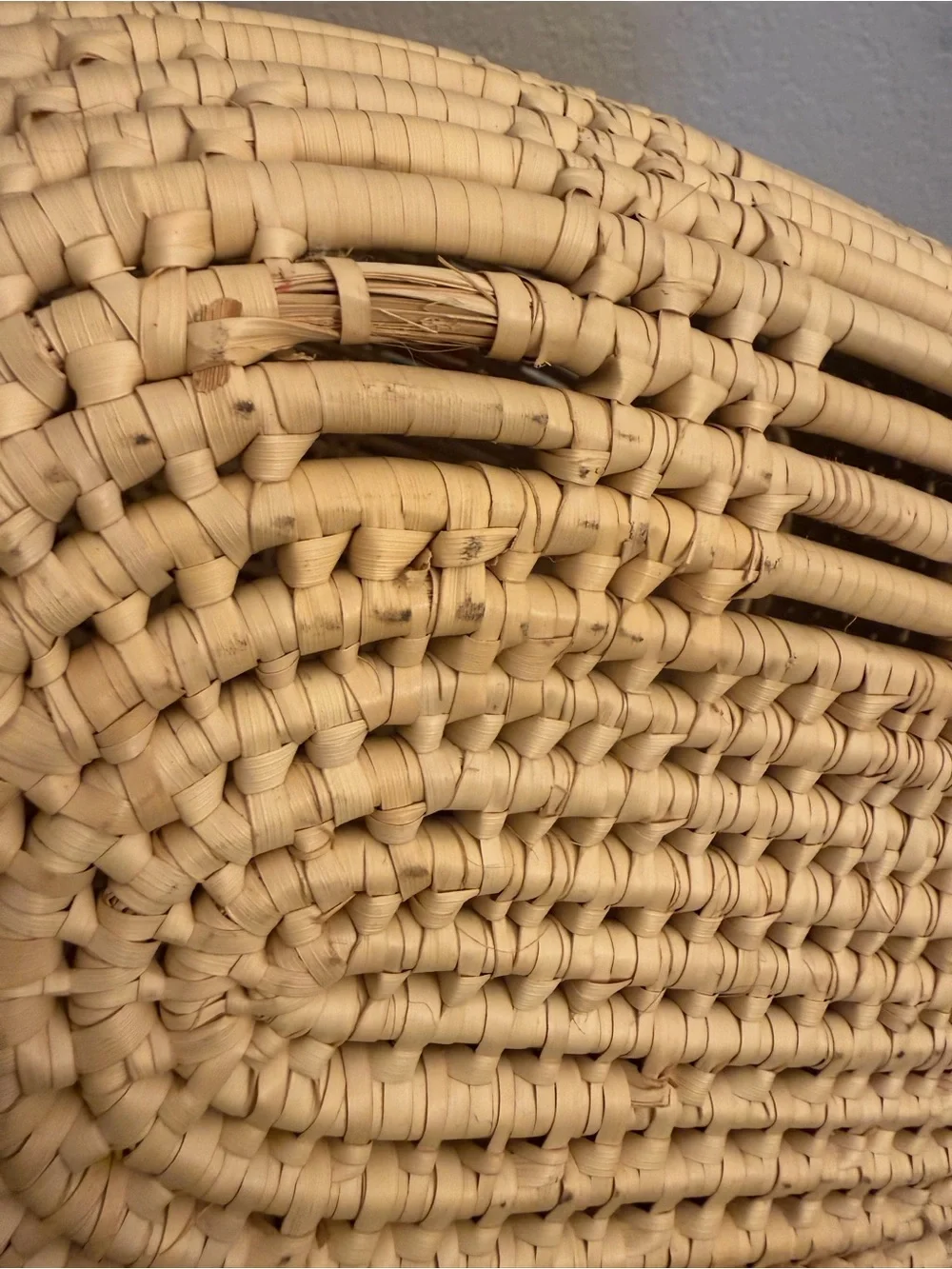 Seagrass Hand Woven Storage Display Basket With Lid & Handles 15x10x16 Boho Vtg